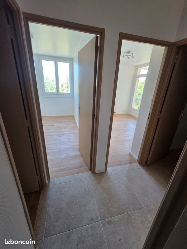 Appartement à louer, 67m², Orange