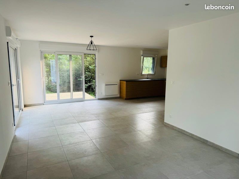 Maison à louer, 111m², Saint-Amand-les-Eaux