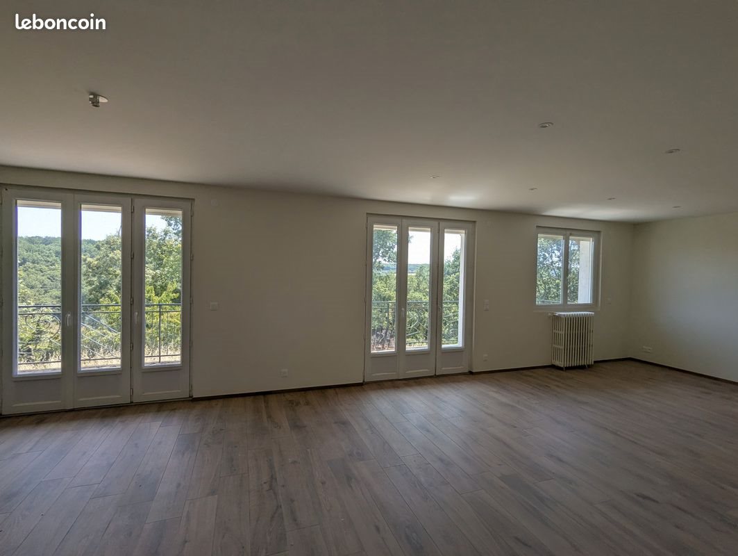 Maison à louer, 250m², Soyaux