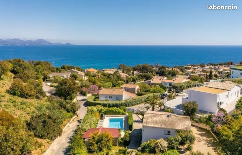 Maison à vendre, 160m², Roquebrune-sur-Argens
