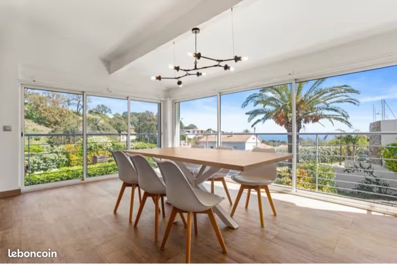 Maison à vendre, 160m², Roquebrune-sur-Argens