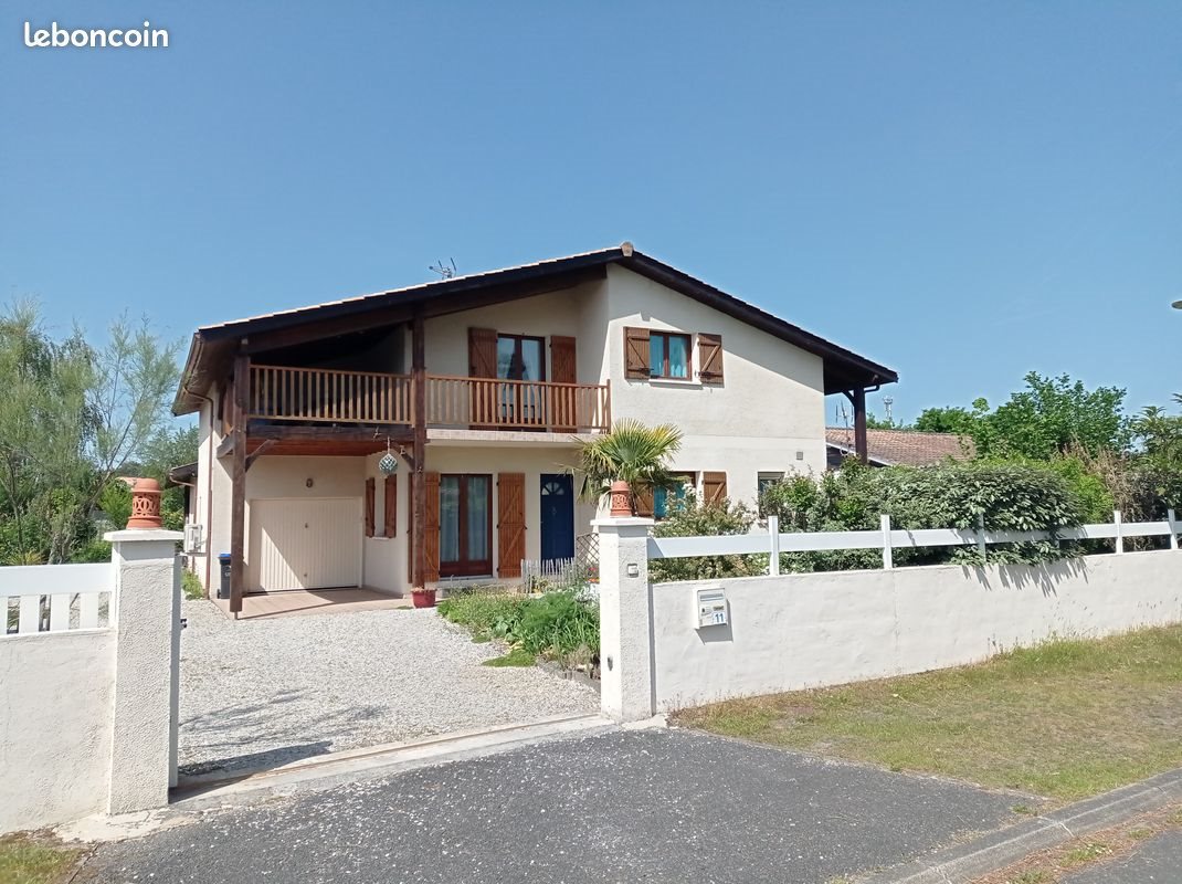 Maison à vendre, 214m², Arès
