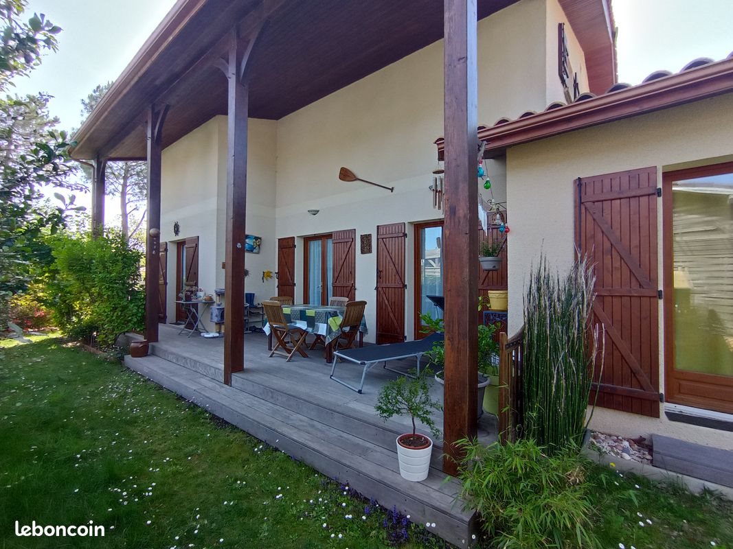 Maison à vendre, 214m², Arès