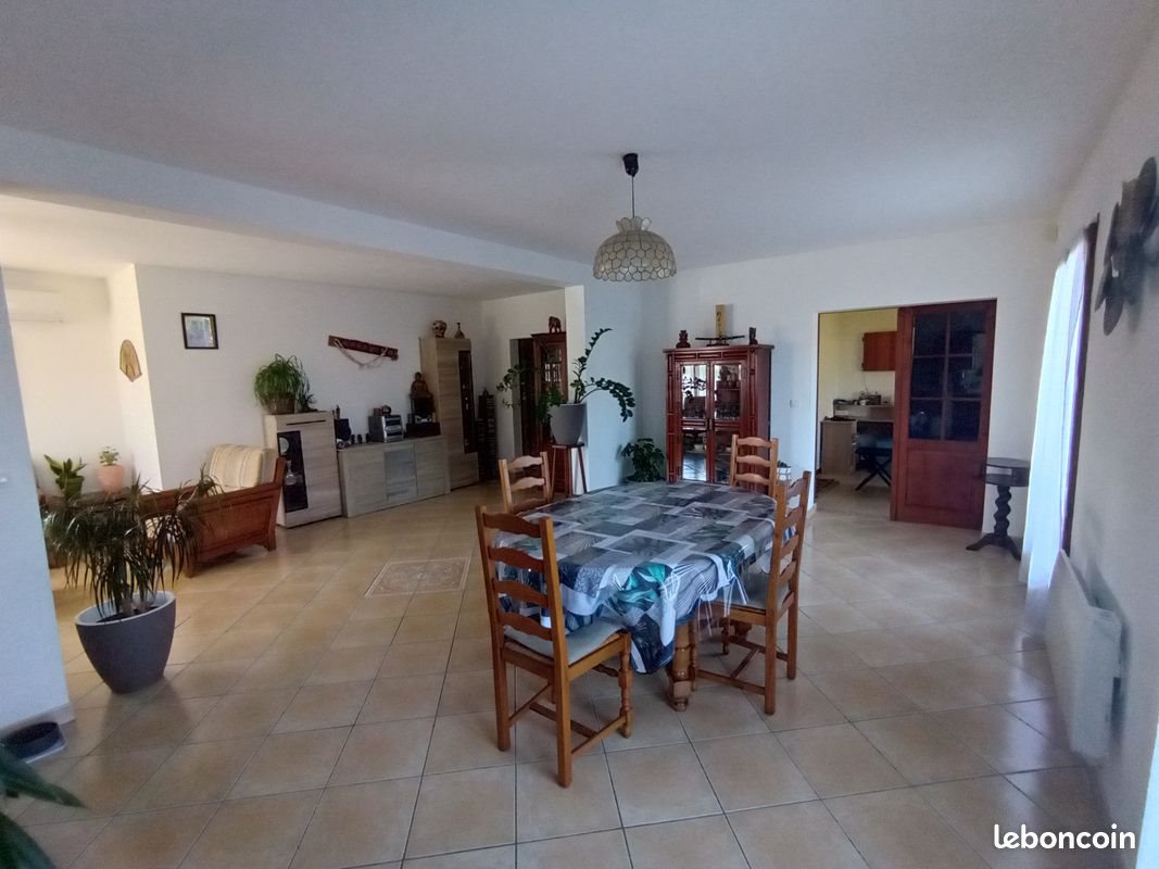 Maison à vendre, 214m², Arès