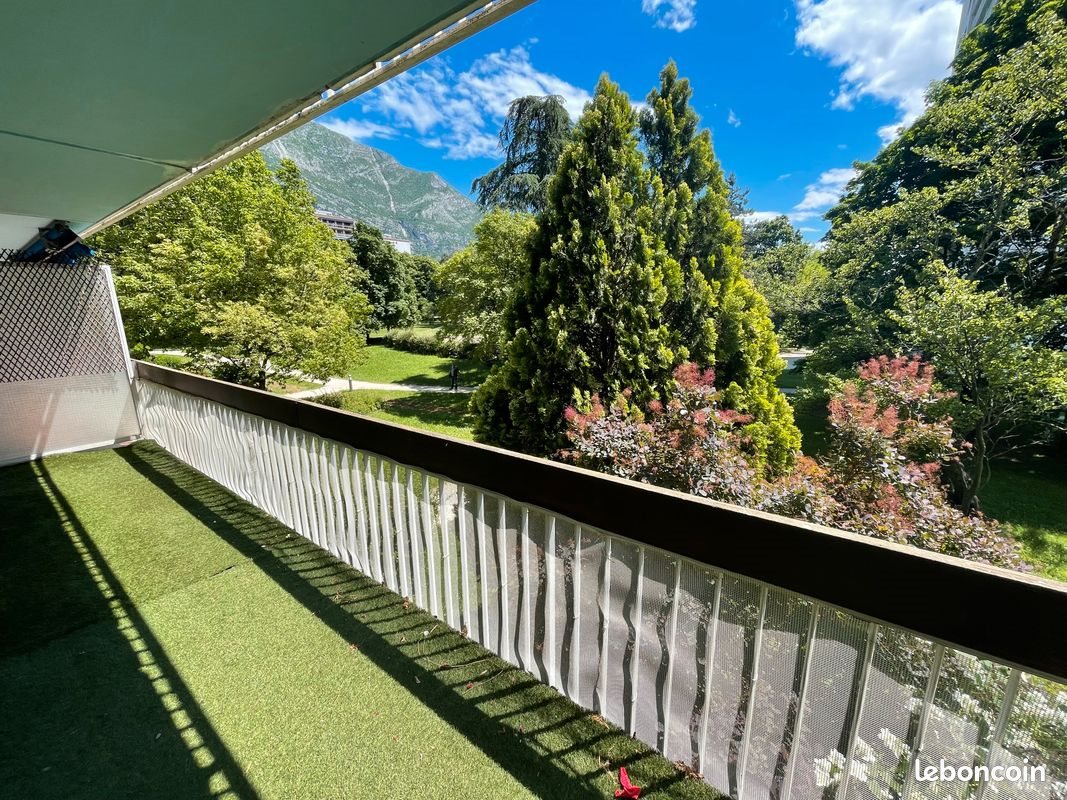 Appartement à louer, 132m², Saint-Egrève