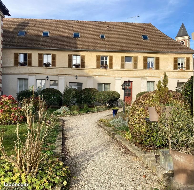 Appartement à louer, 48m², Dhuisy