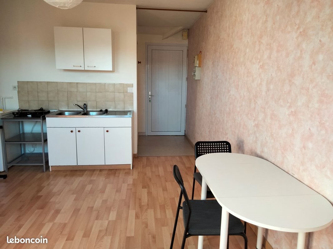 Appartement à louer, 21m², Cergy