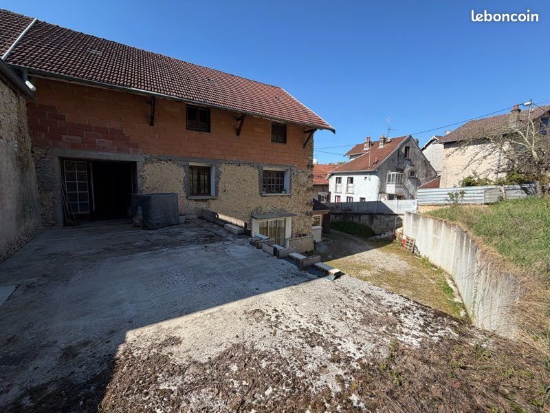 Maison à vendre, 324m², Avanne-Aveney