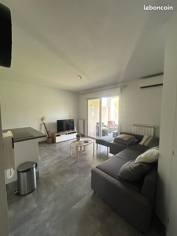 Appartement à louer, 42m², La Crau