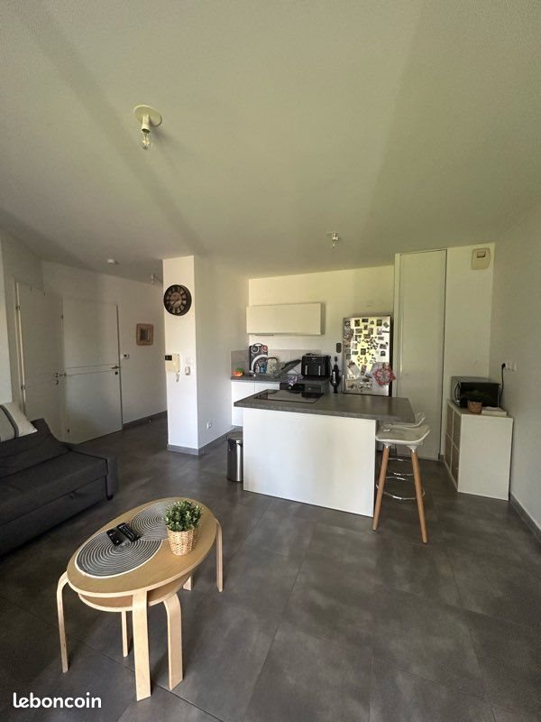 Appartement à louer, 42m², La Crau