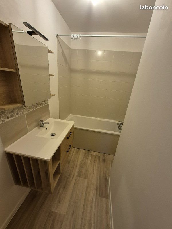 Appartement à louer, 40m², Comines