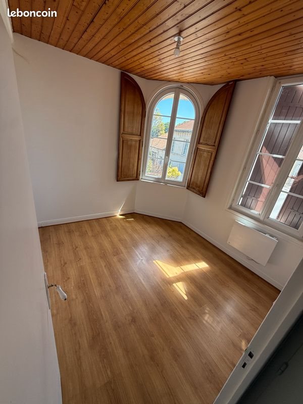 Maison à louer, 50m², Saint-Genis-de-Saintonge