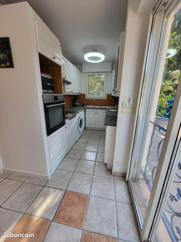 Appartement à louer, 74m², Fréjus