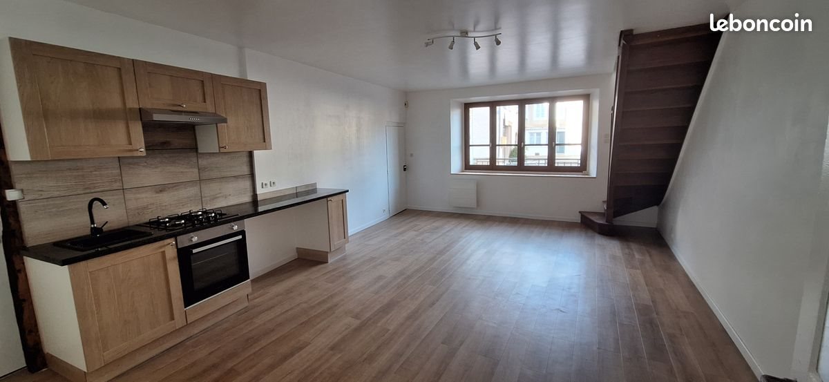 Appartement à louer, 91m², Argentat