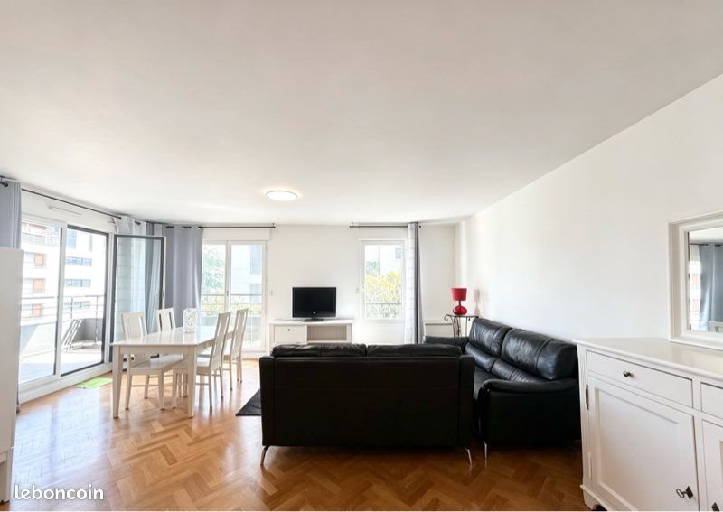 Appartement à louer, 72m², Issy-les-Moulineaux
