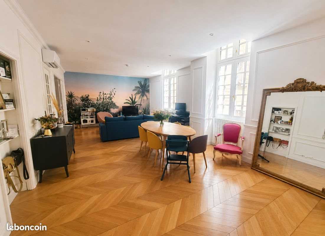 Appartement à louer, 94m², Nîmes