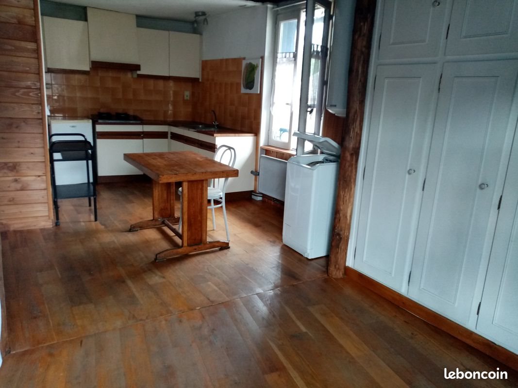 Appartement à louer, 30m², Aurillac