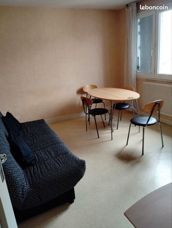 Appartement à louer, 43m², Aurillac