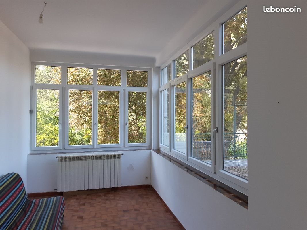 Appartement à louer, 45m², Simiane-Collongue