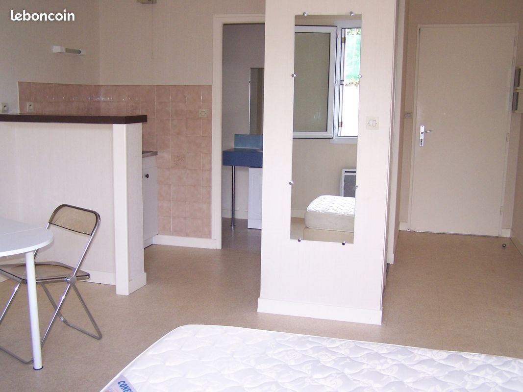 Appartement à louer, 24m², Niort