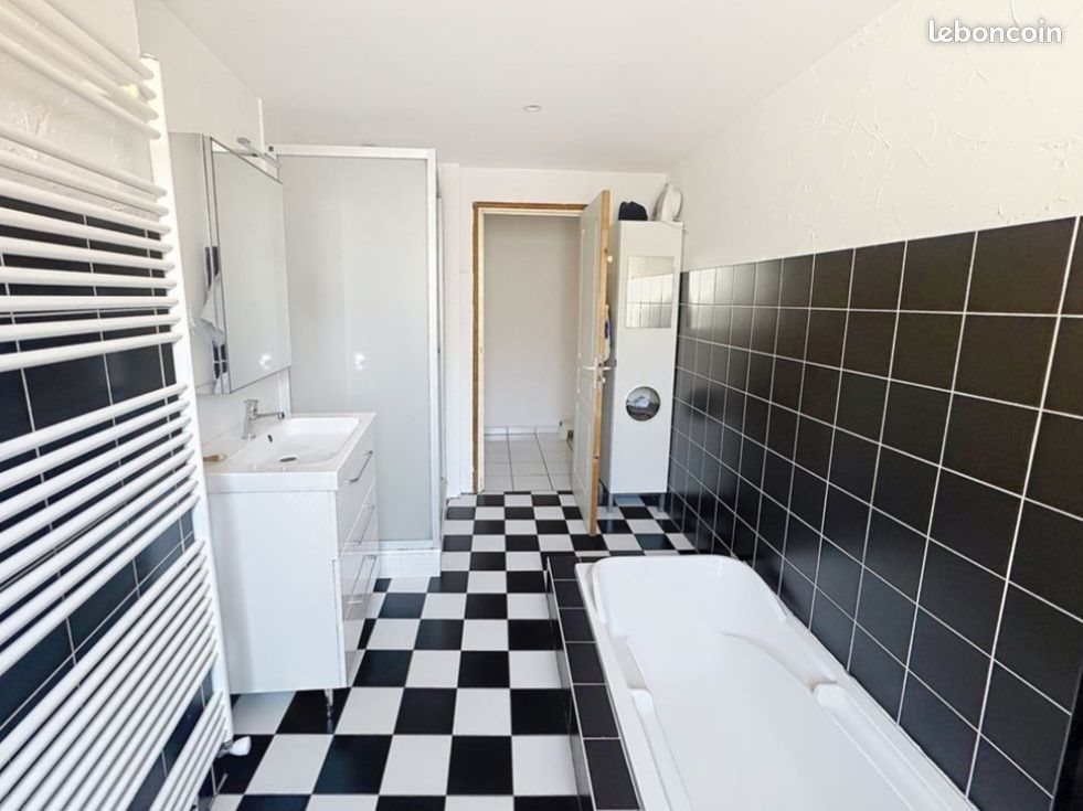 Appartement à louer, 90m², Saint-Etienne