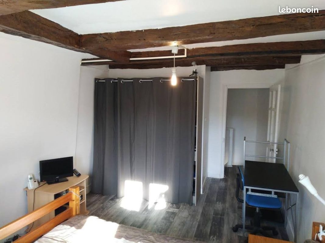 Maison à louer, 53m², Gençay