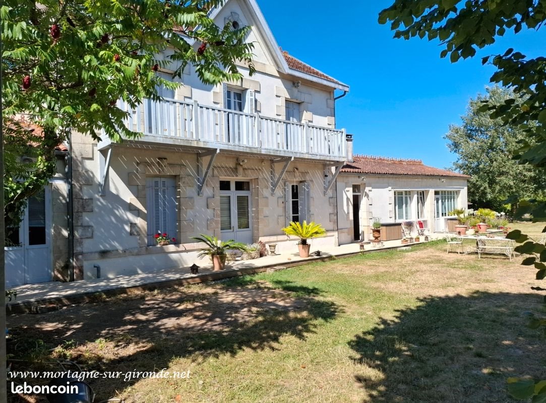 Maison à vendre, 270m², Mortagne-sur-Gironde