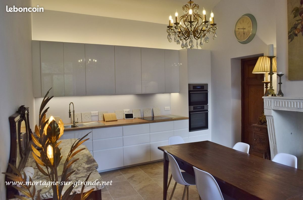 Maison à vendre, 270m², Mortagne-sur-Gironde
