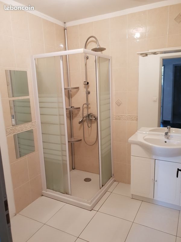 Appartement à louer, 68m², Oraison