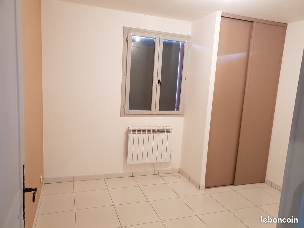 Appartement à louer, 68m², Oraison