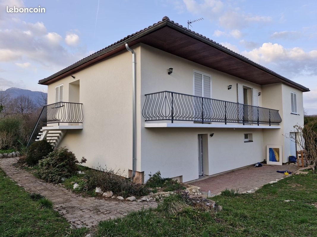 Maison à vendre, 184m², Cessy