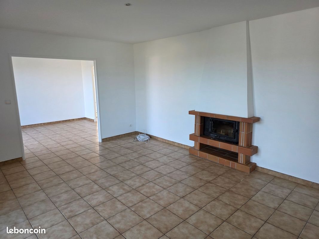 Maison à vendre, 184m², Cessy