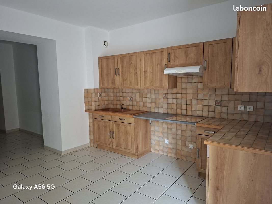 Appartement à louer, 87m², Tourves