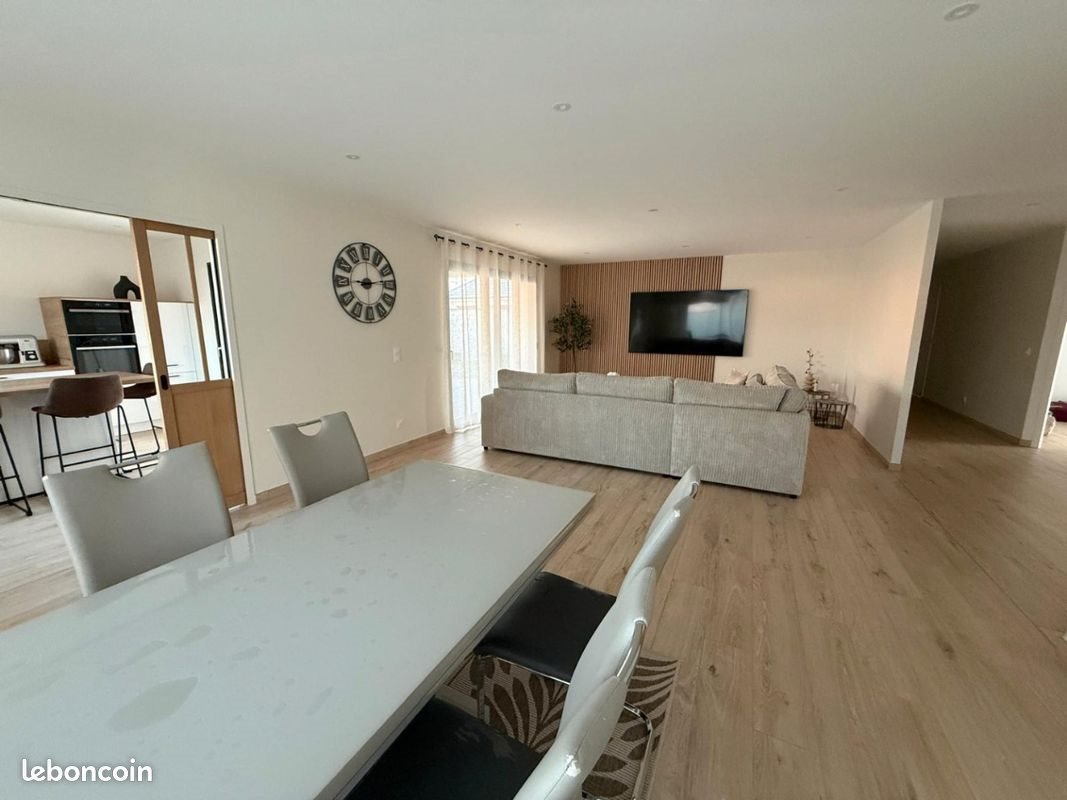 Maison à vendre, 165m², Bréviandes