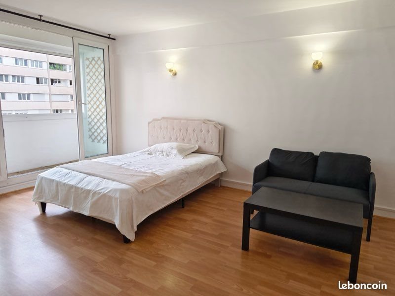 Appartement à louer, 65m², Puteaux