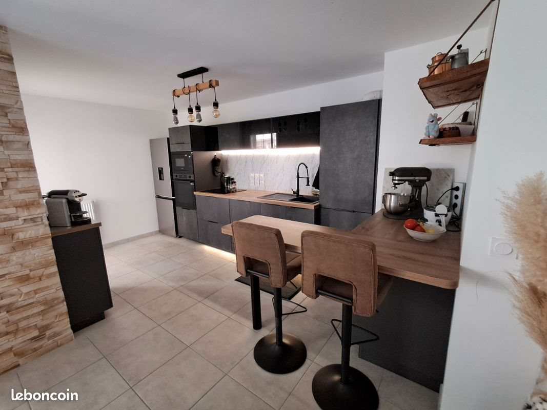 Appartement à vendre, 68m², Meythet