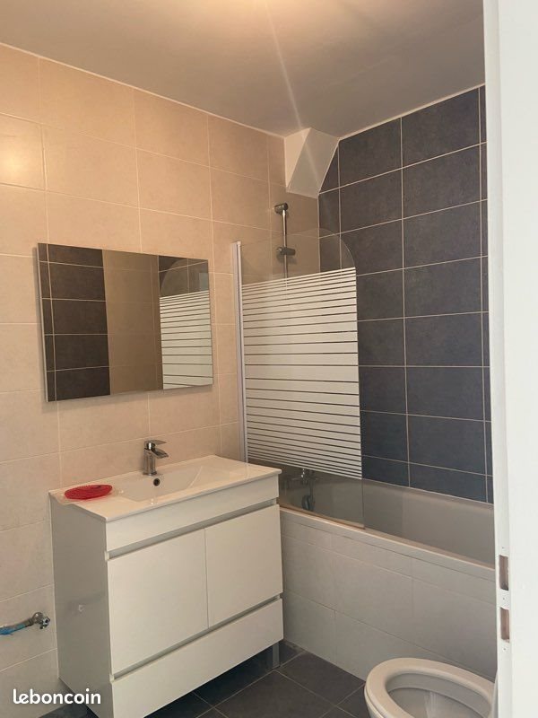 Appartement à louer, 48m², Pont-de-Chéruy