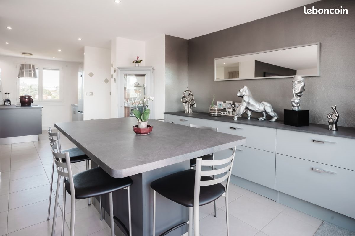 Appartement à vendre, 66m², Écully