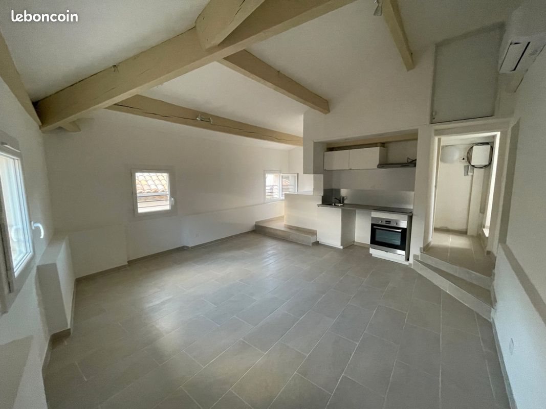 Appartement à louer, 60m², Caderousse