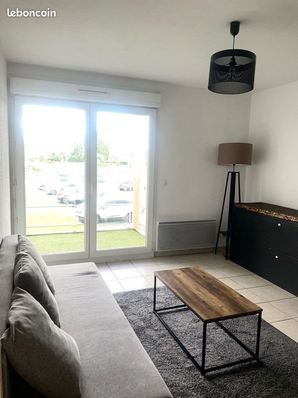 Appartement à louer, 38m², Lons