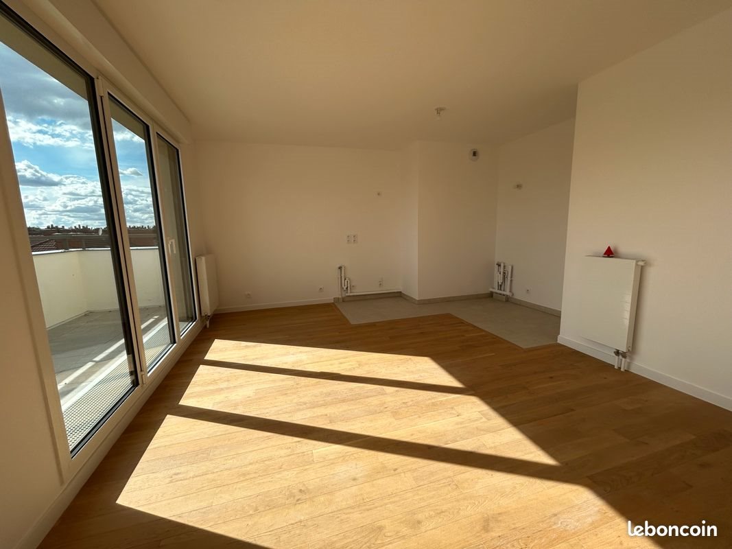 Appartement à vendre, 77m², Suresnes