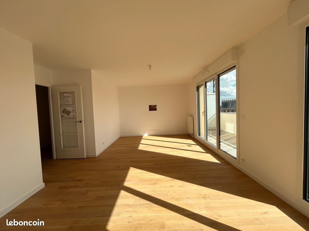 Appartement à vendre, 77m², Suresnes