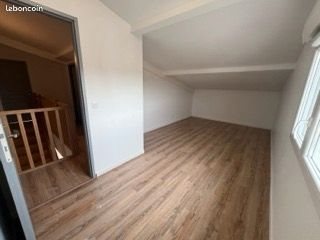 Maison à louer, 92m², Moulon