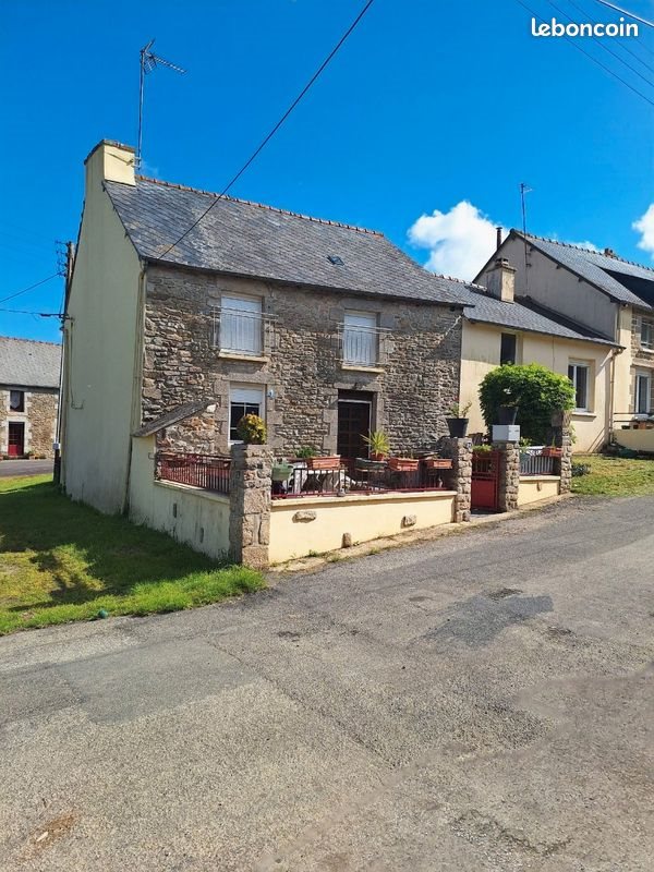 Maison à louer, 90m², Plémet