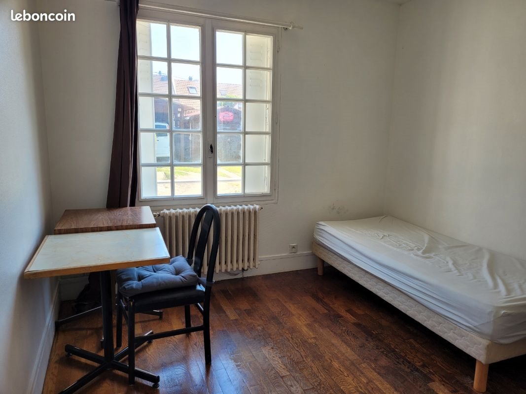 Appartement à louer, 14m², Trappes
