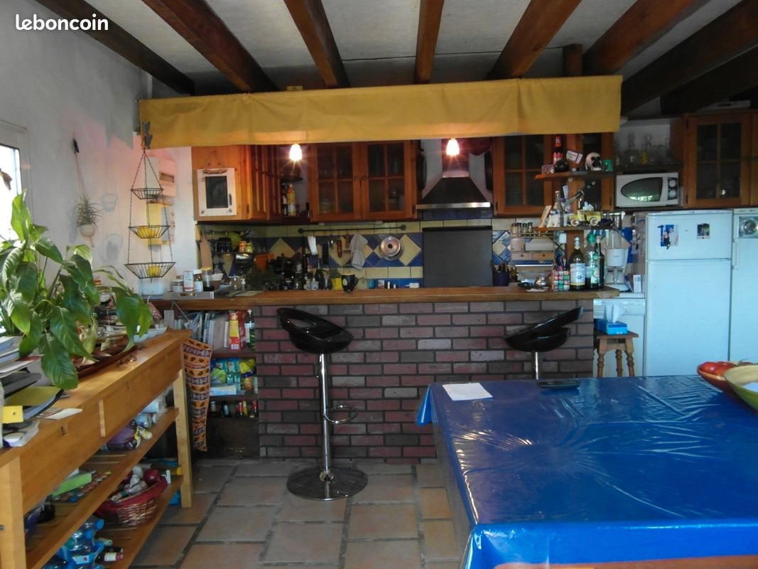 Maison à louer, 90m², Évenos