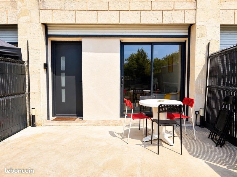 Maison à louer, NaNm², Salleboeuf
