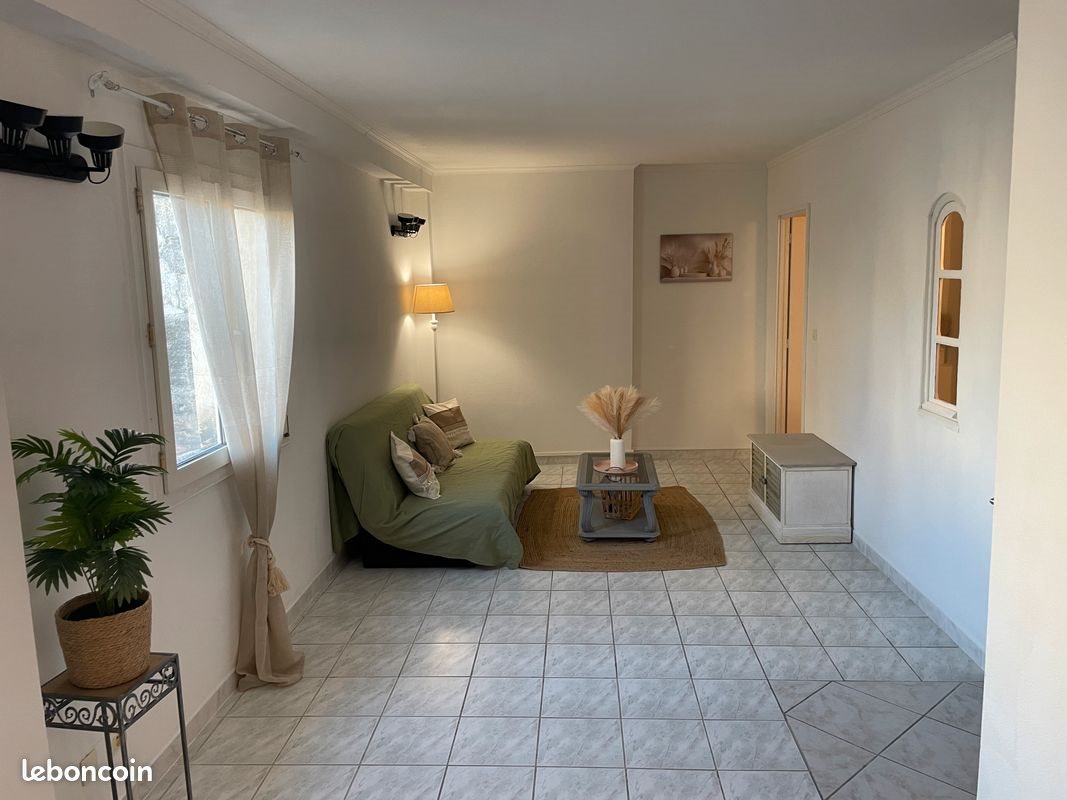 Appartement à louer, 45m², Aimargues