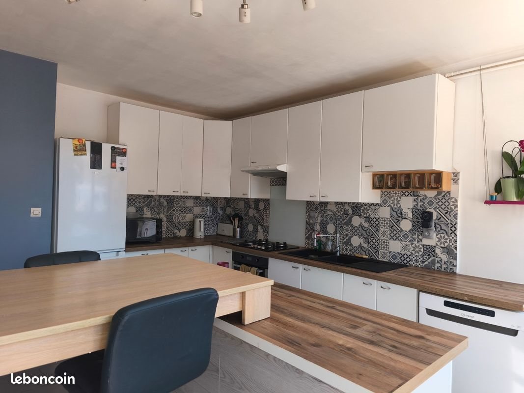 Appartement à louer, 125m², Brénod