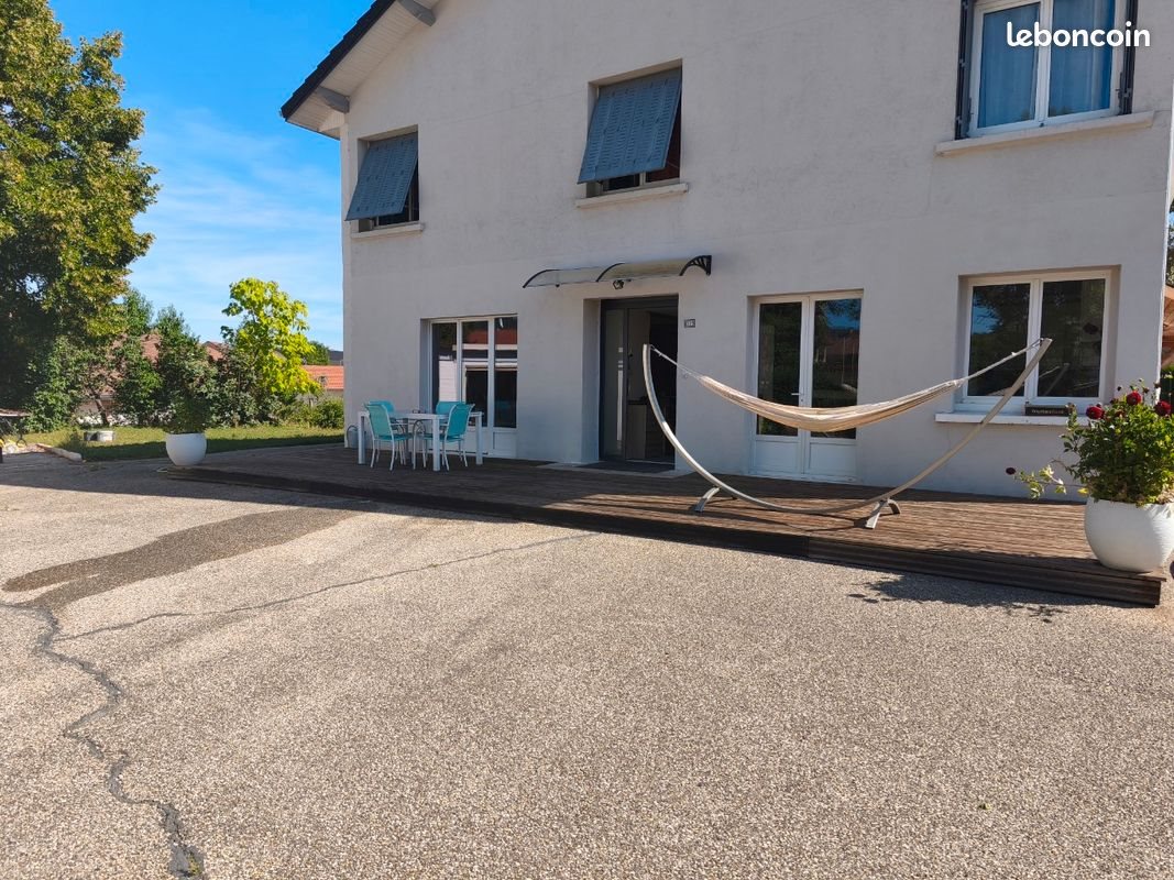 Appartement à louer, 125m², Brénod